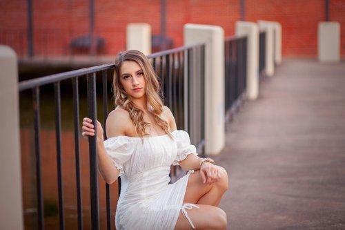 mobile - carousel-hero-element image-4